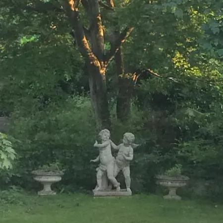 Le Chant Des Oiseaux Bed & Breakfast